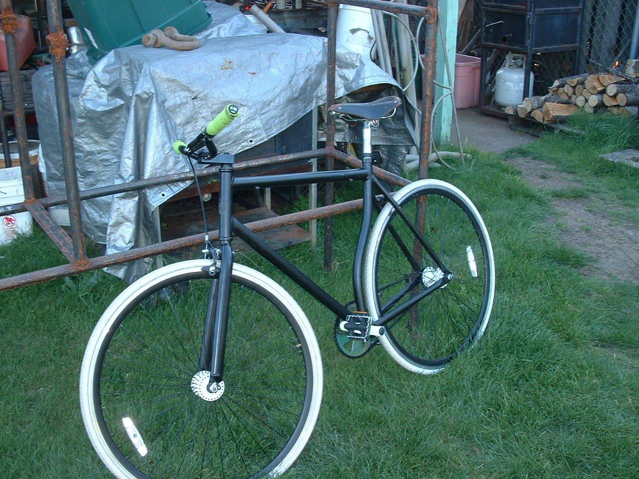 2013 Mongoose Detain  Black