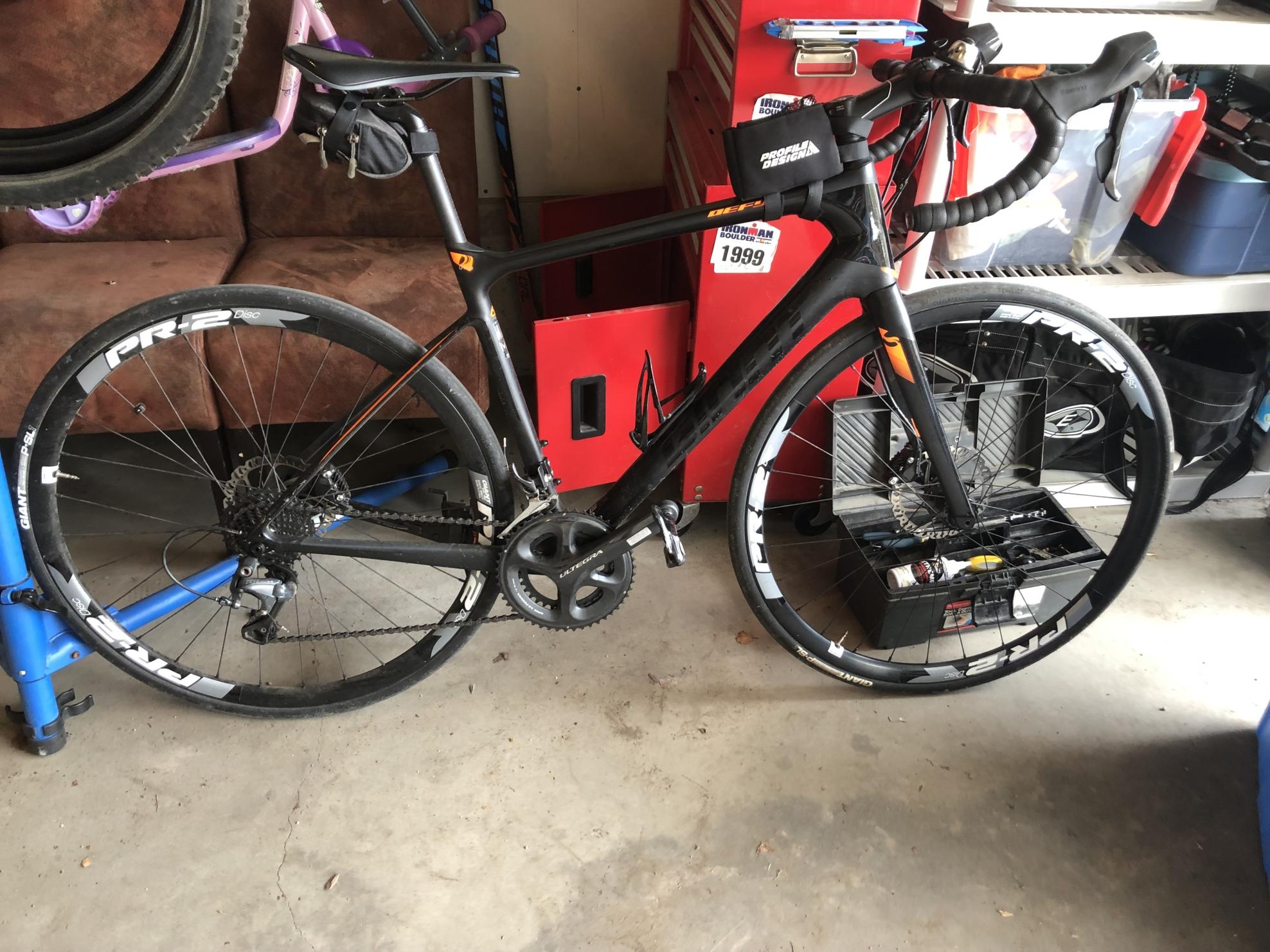 2017 Giant Defy Road bike Black