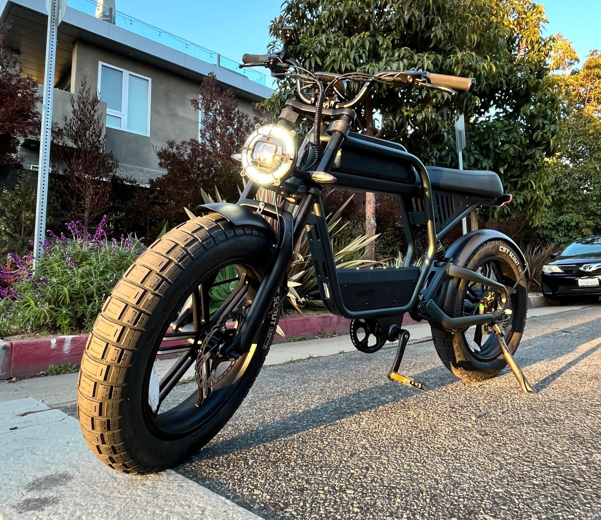 2023 Ride1Up Revv1 Black and Green