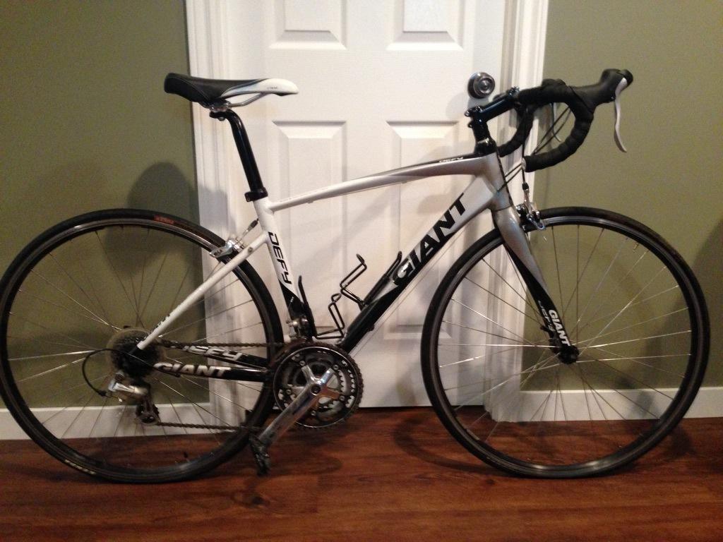 2012 Giant Defy 2 Silver or Gray