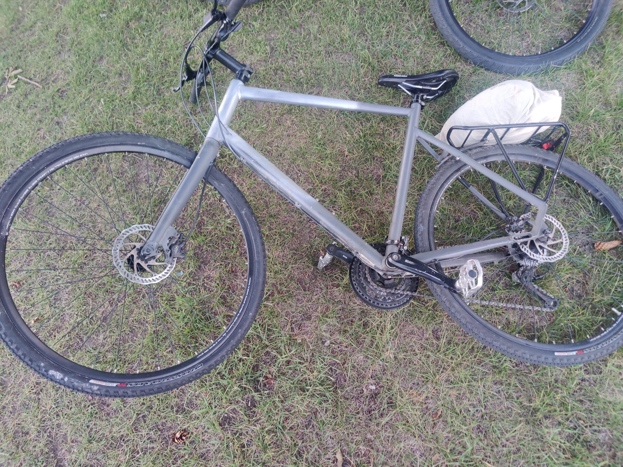 2020 Nishiki 401 Silver, gray or bare metal