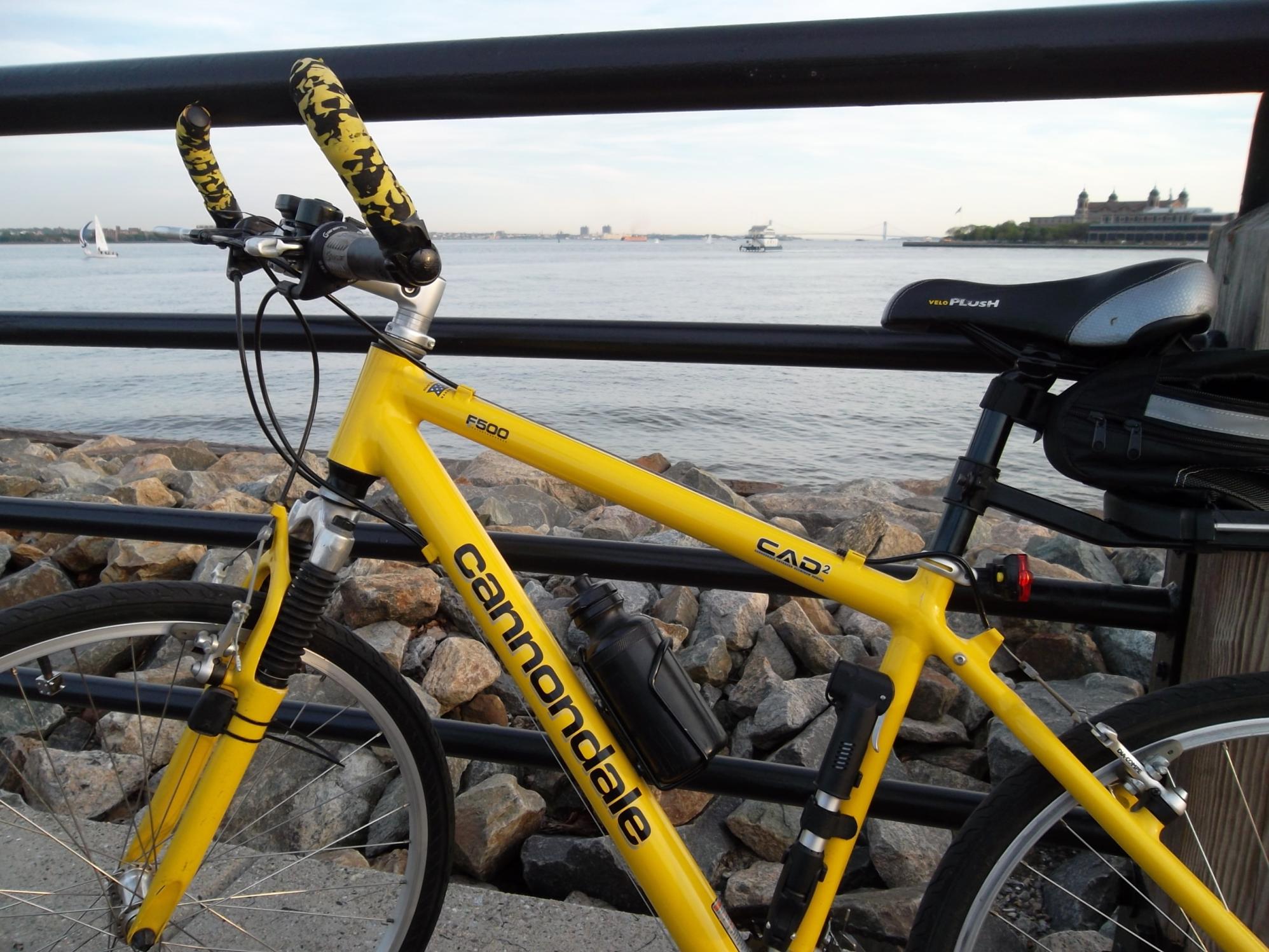 Cannondale CAD2  F500 Hybrid  Yellow or Gold