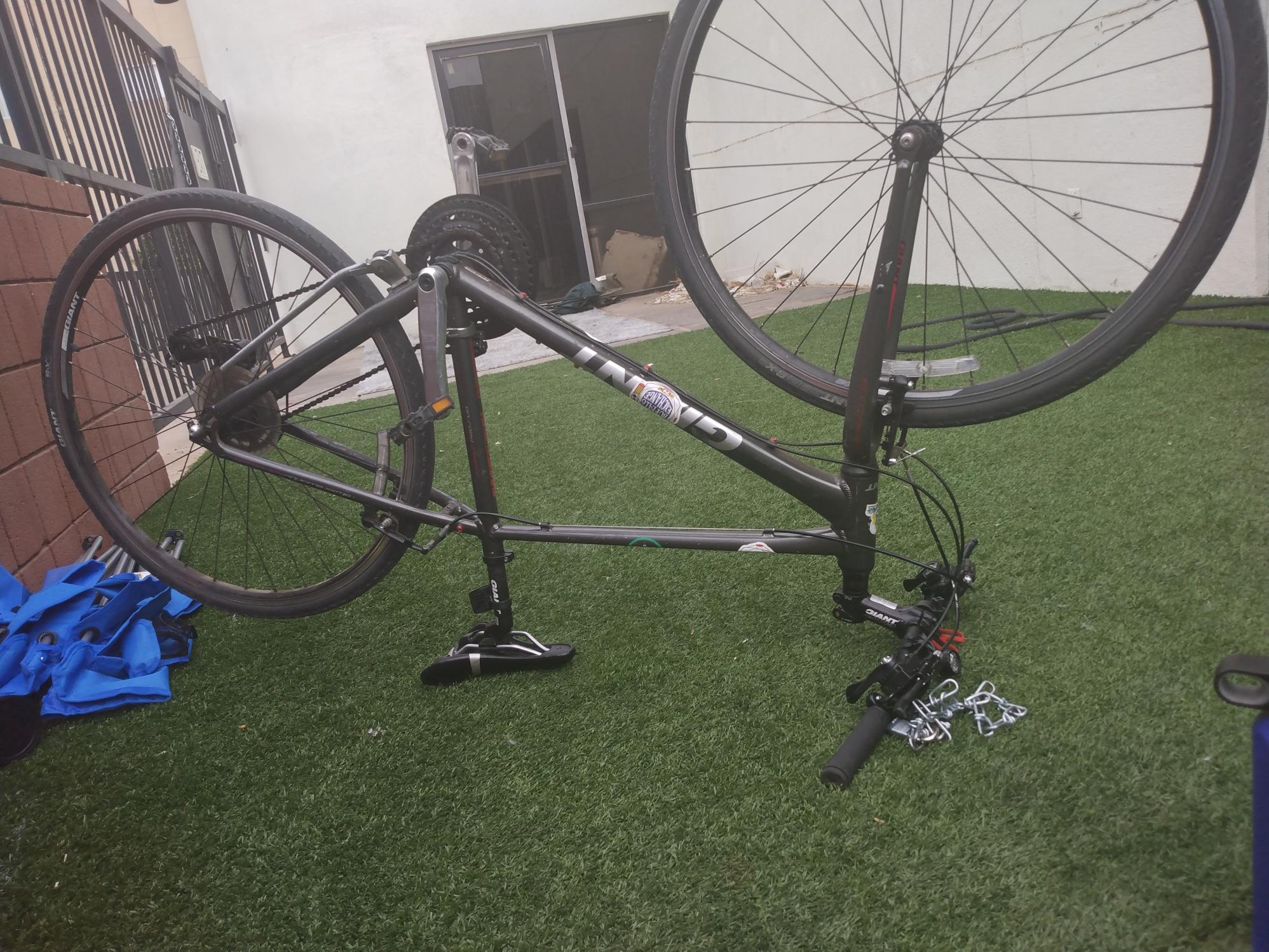 2021 Giant Escape 3 Small Black and Red