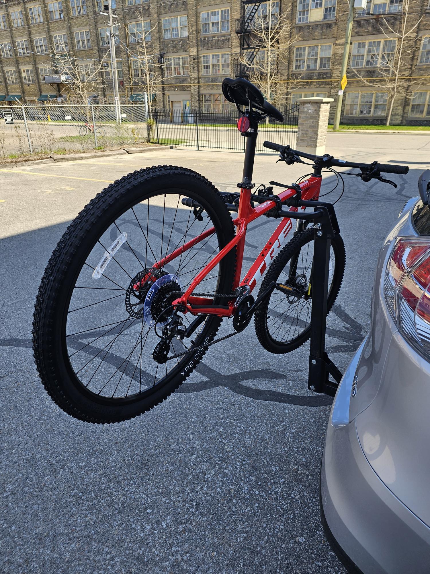 2023 Trek Marlin 5 Red