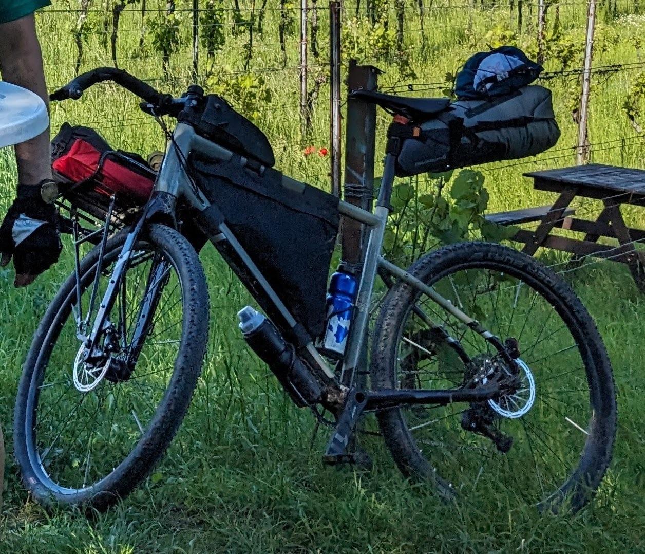 2021 Decathlon RT 920 Green and Black