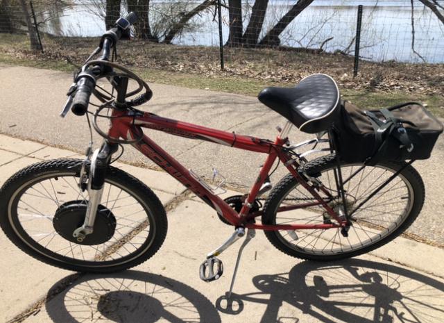 2024 Schwinn S2600WMF Red