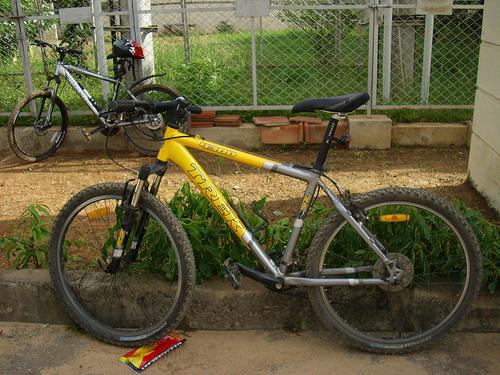 2004 Trek 4300  Black