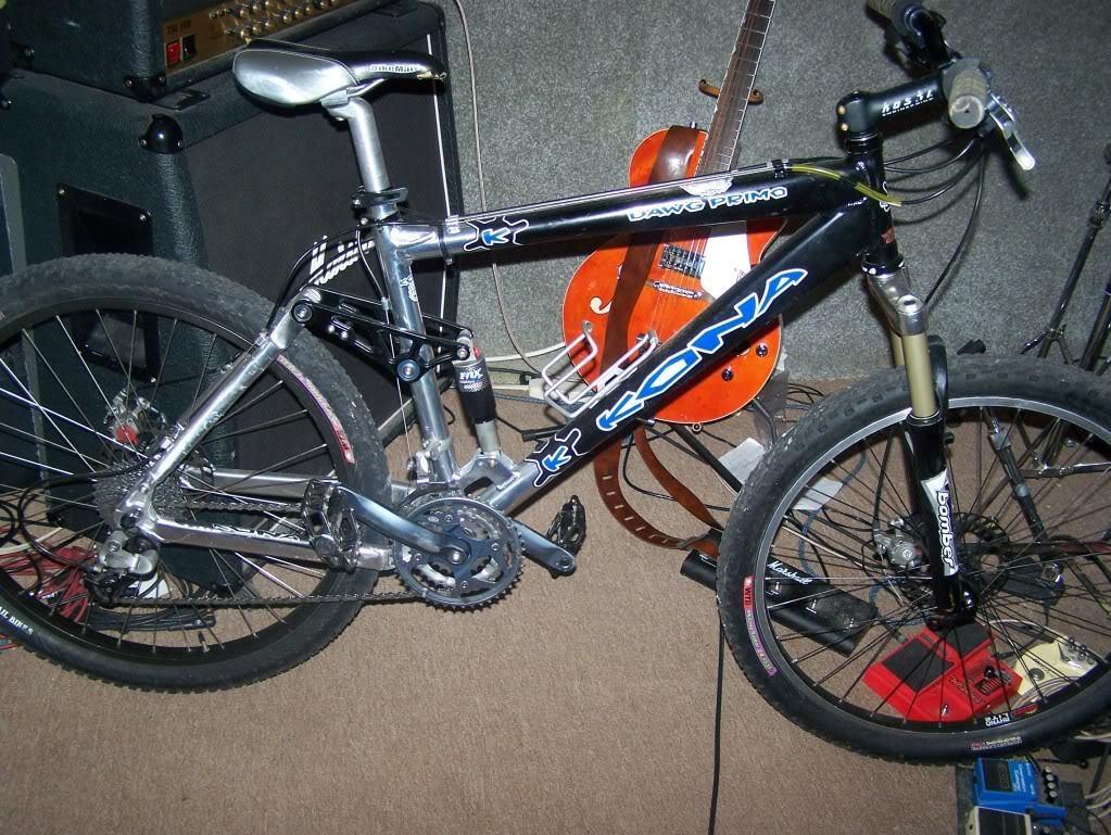 2003 Kona Dawg Primo  Silver or Gray, Blue, and Black