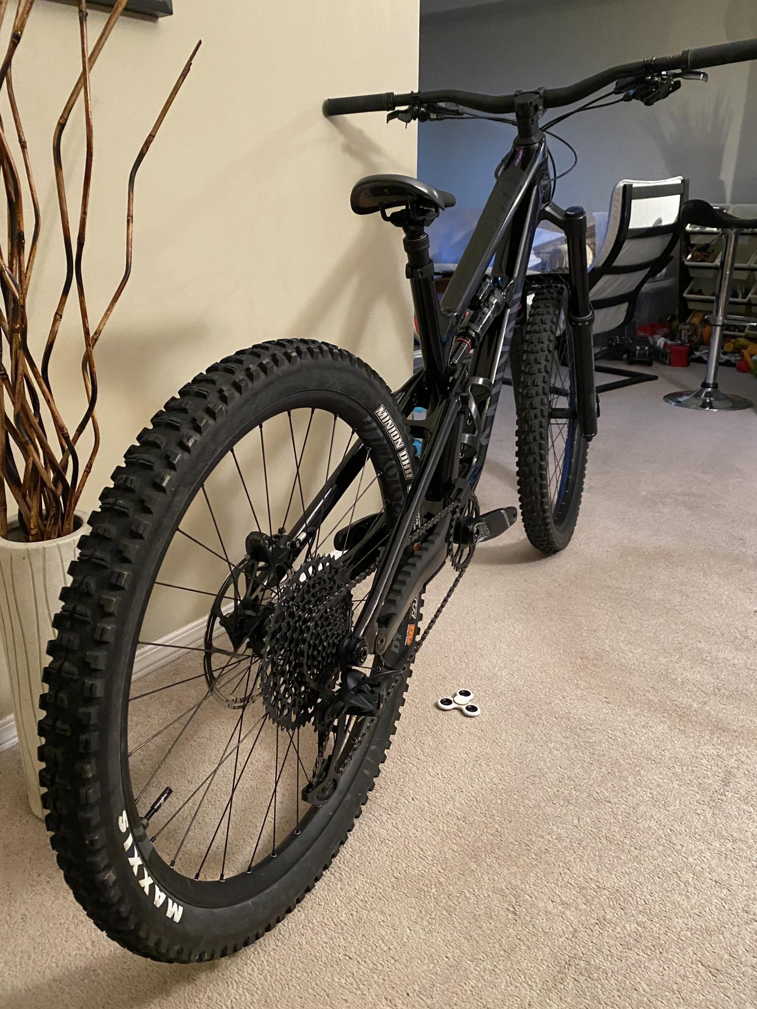 2022 Canyon bicycles Torque Black