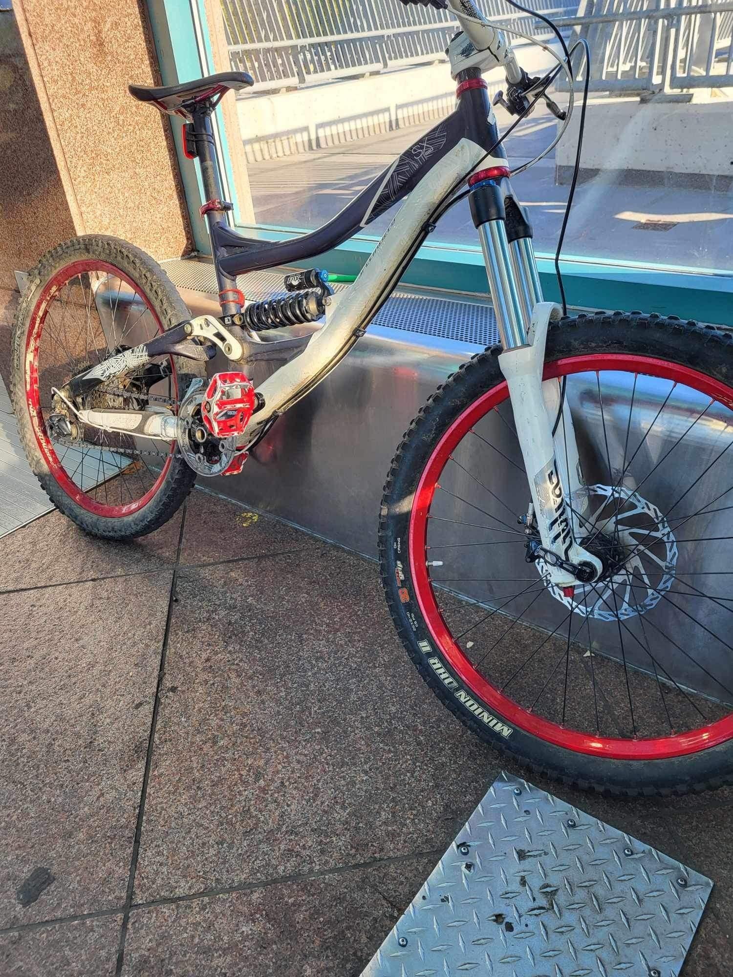 2011 Specialized SX Trail I White, Black, and Red