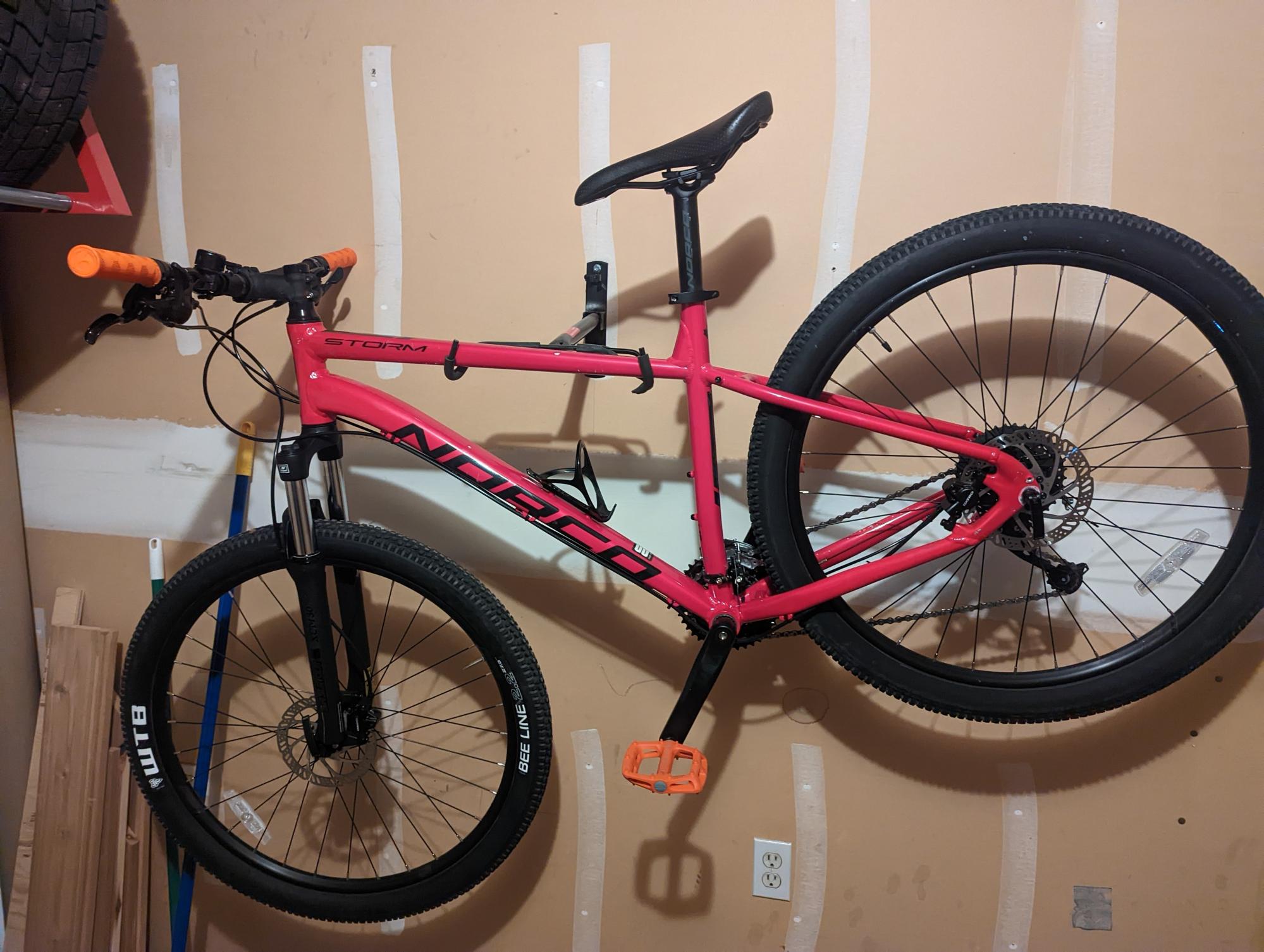 2020 Norco Bikes STORM Red