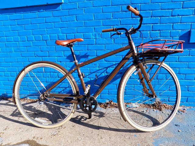 2010 Globe live 1 Brown