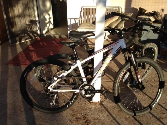 2013 GT Bicycles Avalanche  Black