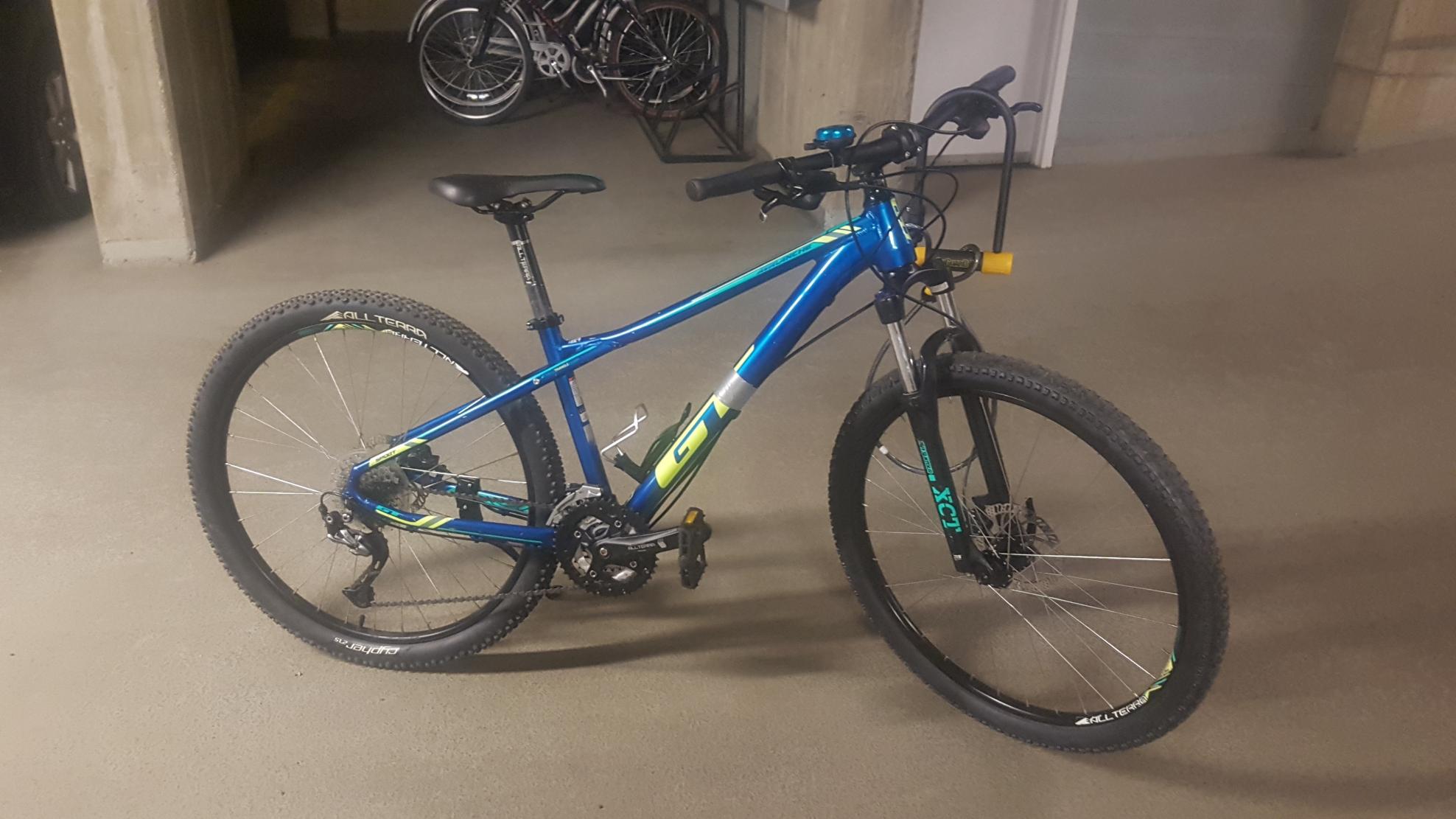 GT Bicycles Avalanche Sport Teal