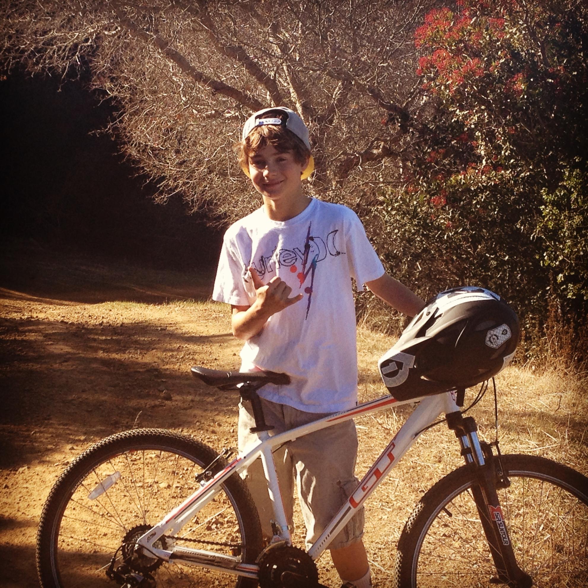 2014 GT Bicycles agressor 3.0 14 White