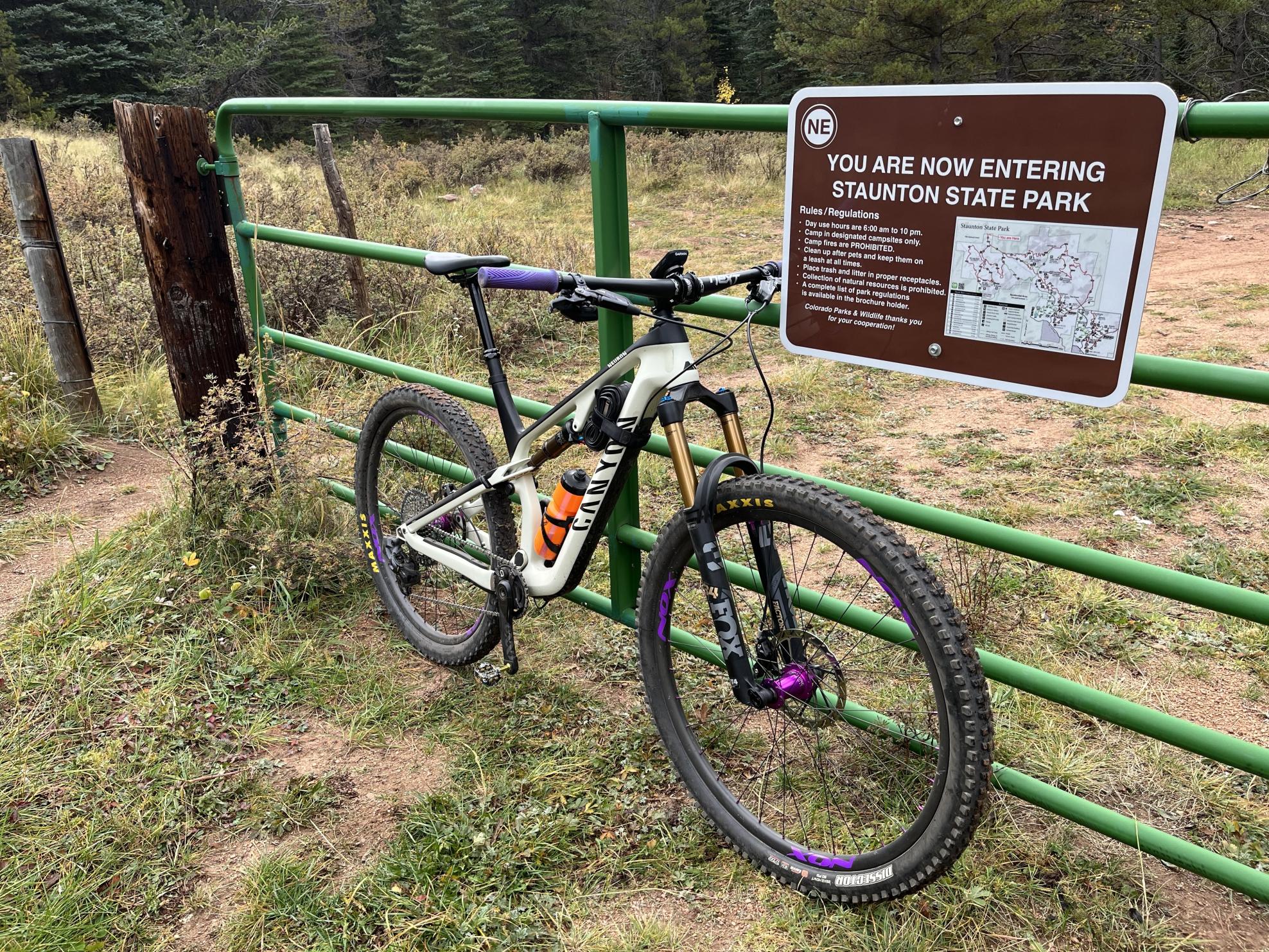 2022 Canyon bicycles Neuron White