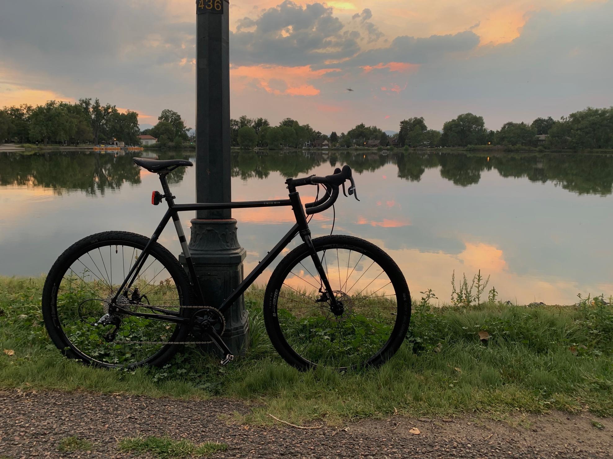2020 Twin Six Rando tandem Black and Silver, gray or bare metal