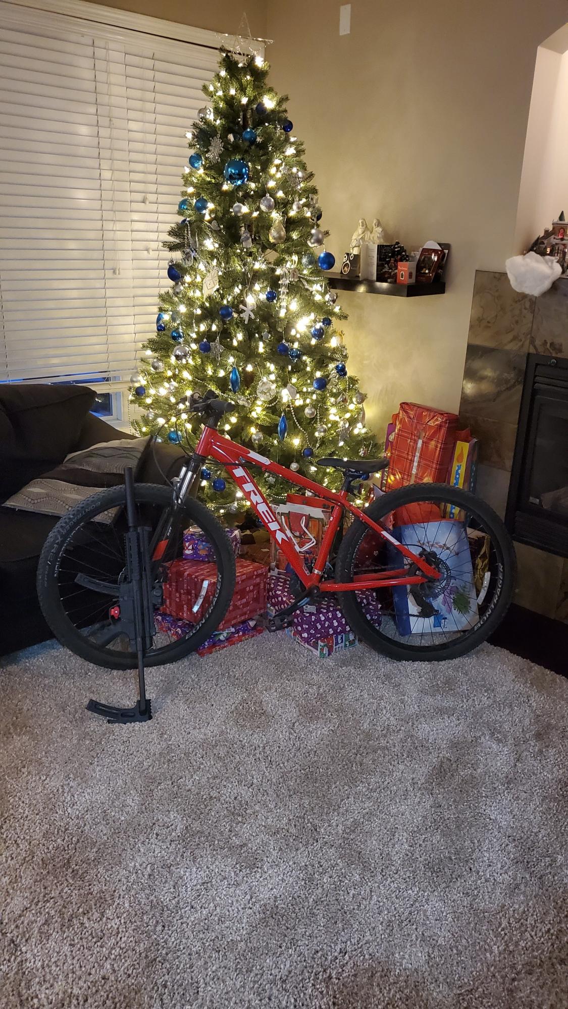 2019 Trek Marlin 5 Red