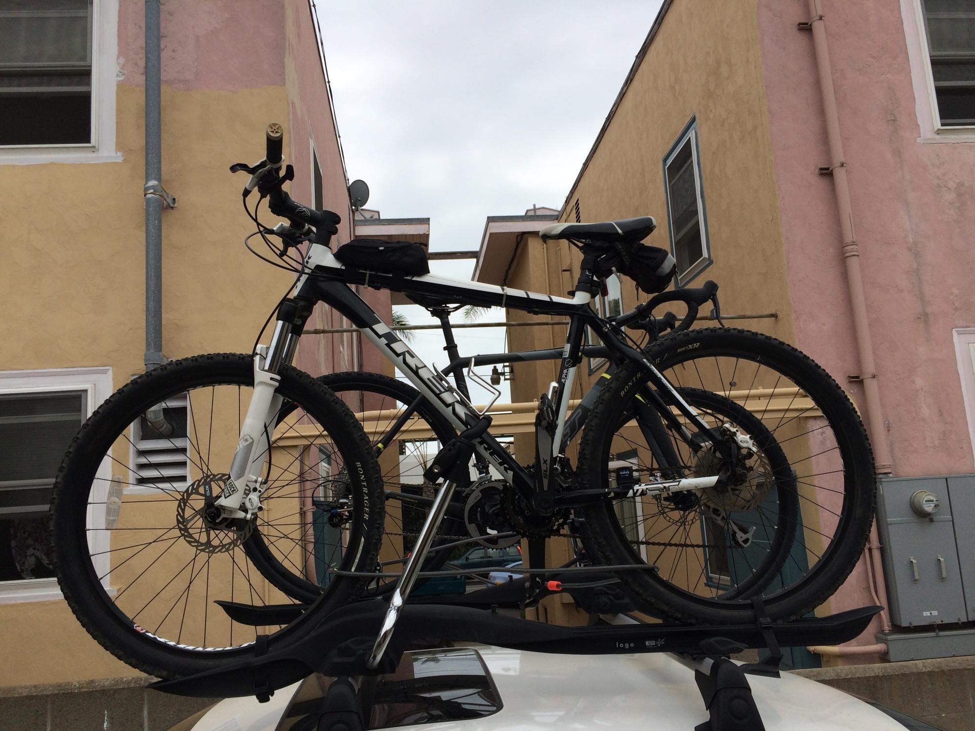 2013 Trek Trek 6000  Black and White