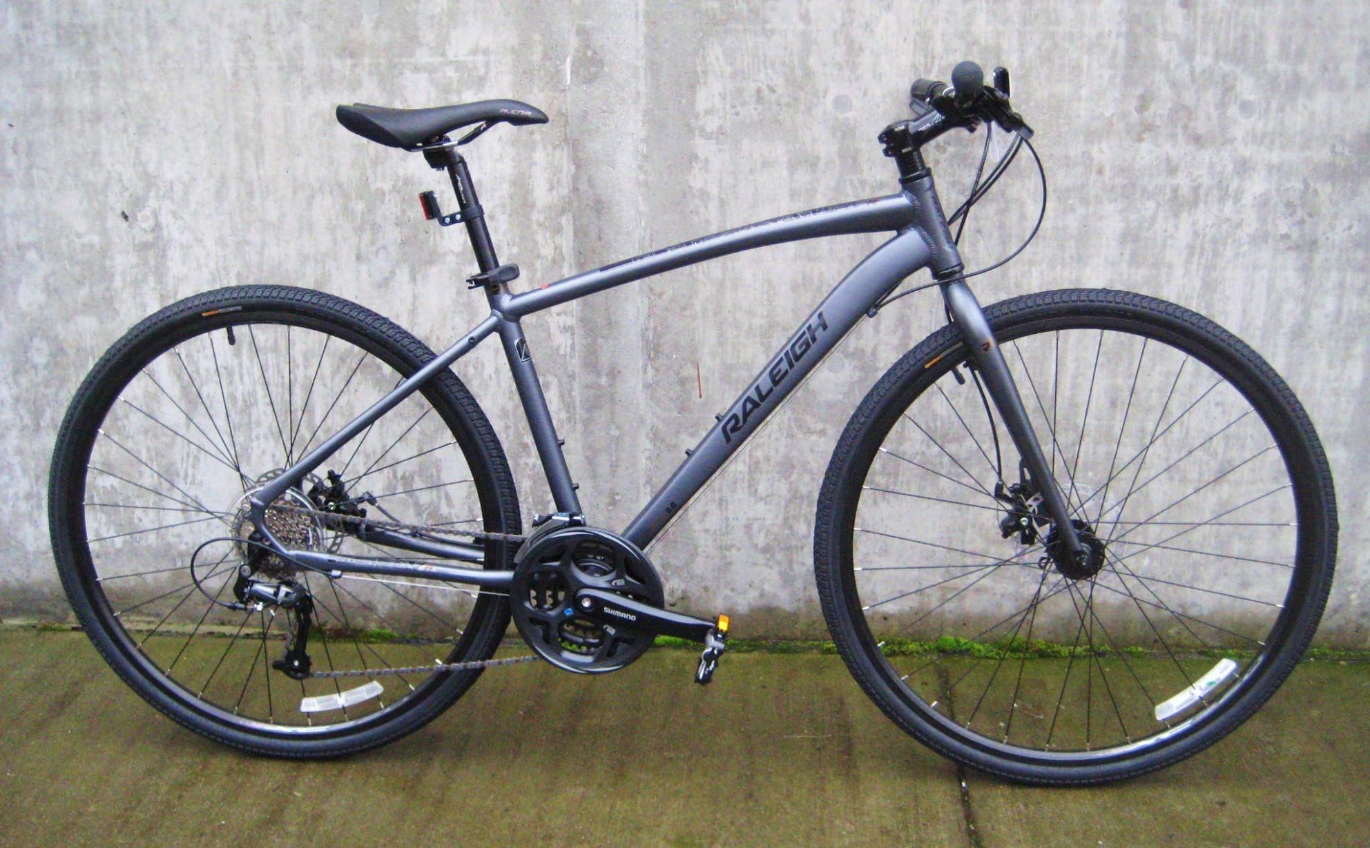 2013 Raleigh Misceo 1.0  Silver or Gray