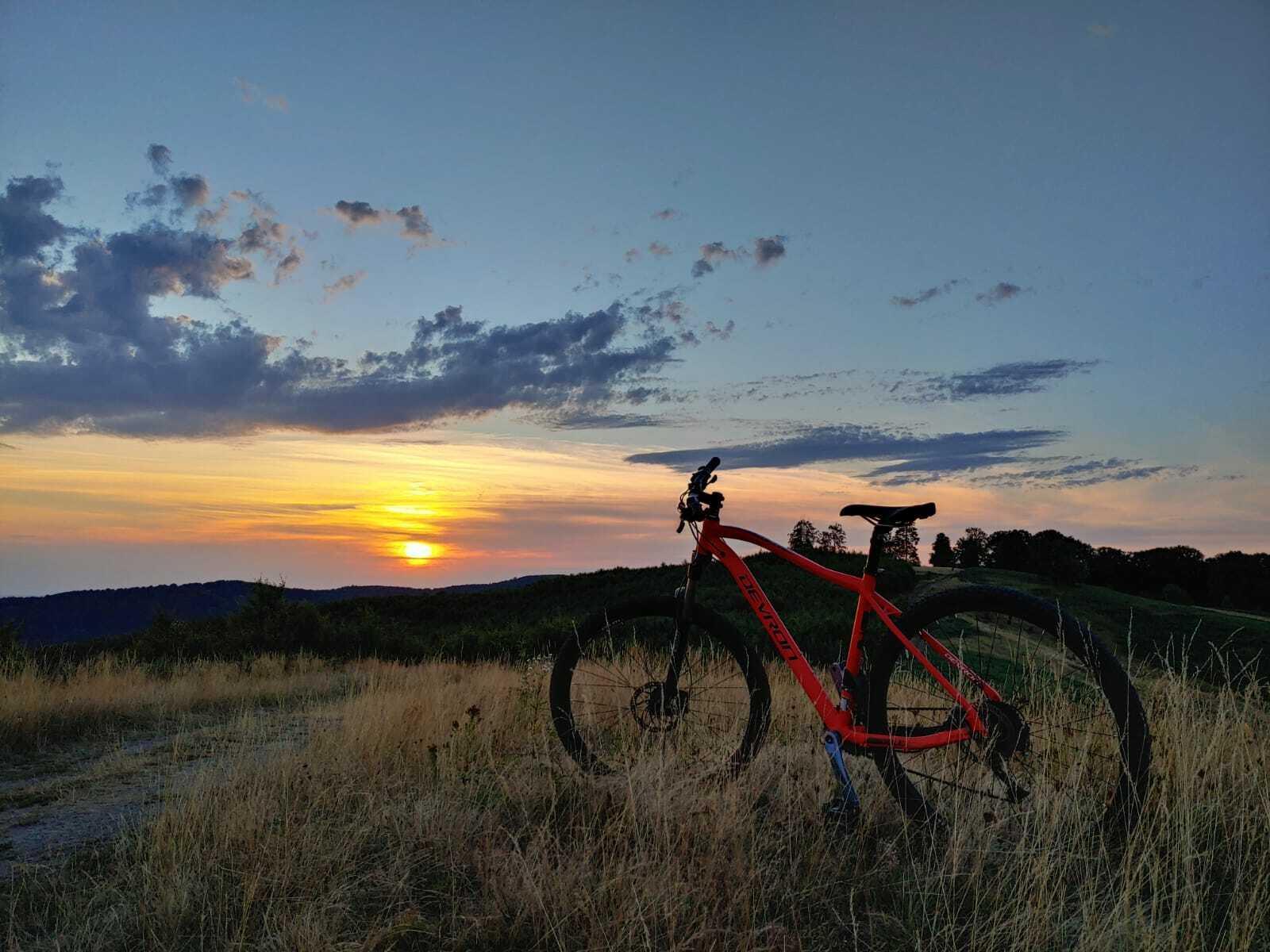 2019 Devron Riddle M2.9 Red