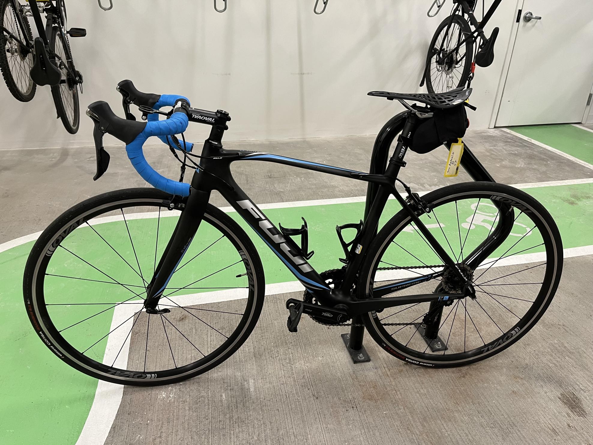 2016 Fuji Supreme LE 2.0 Black, Blue, and Silver, gray or bare metal