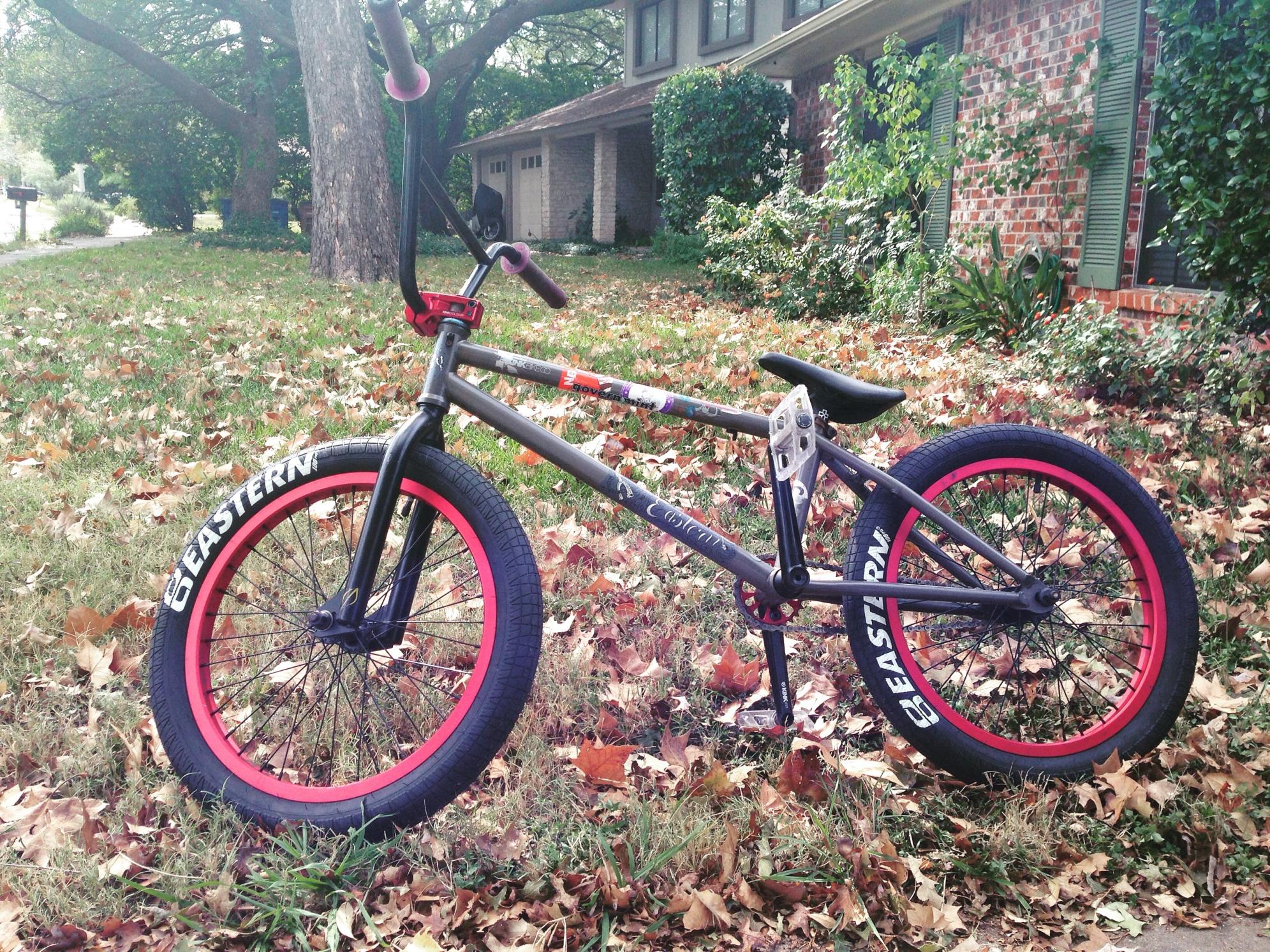 2012 Eastern Vaquero Silver, gray or bare metal