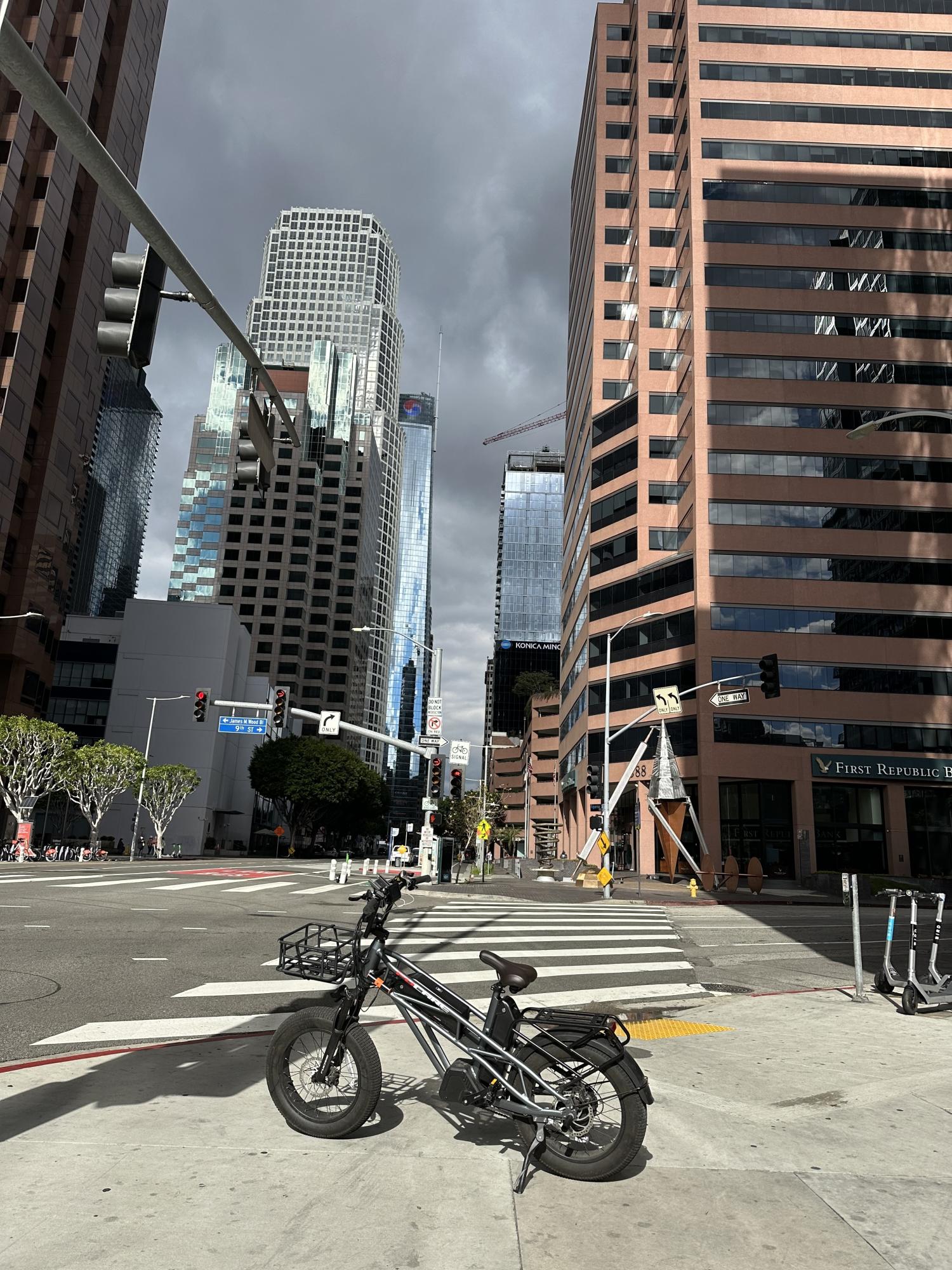 2023 Fucare Gemini X Silver, gray or bare metal