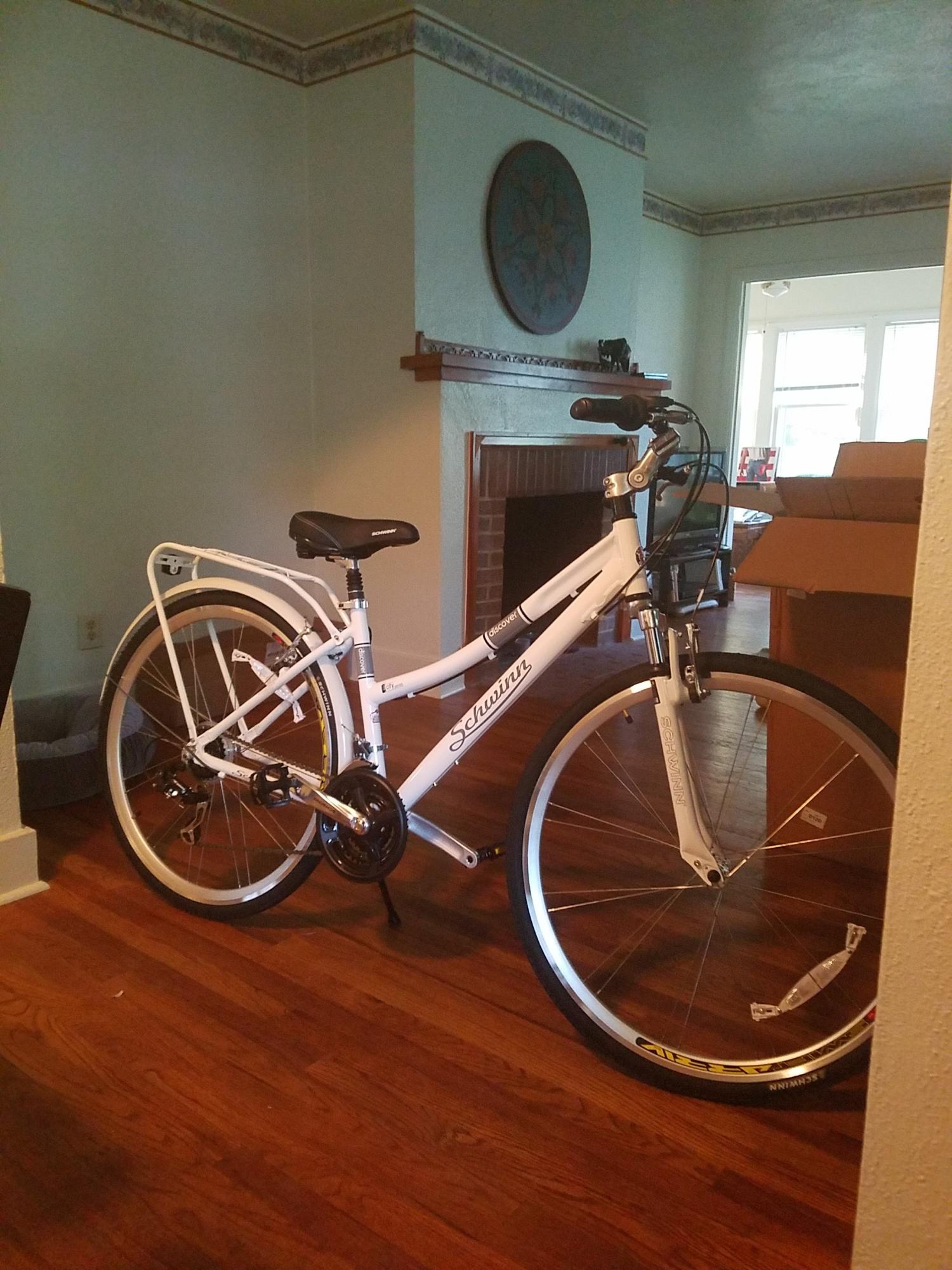 2015 Schwinn Discovery hybrid White