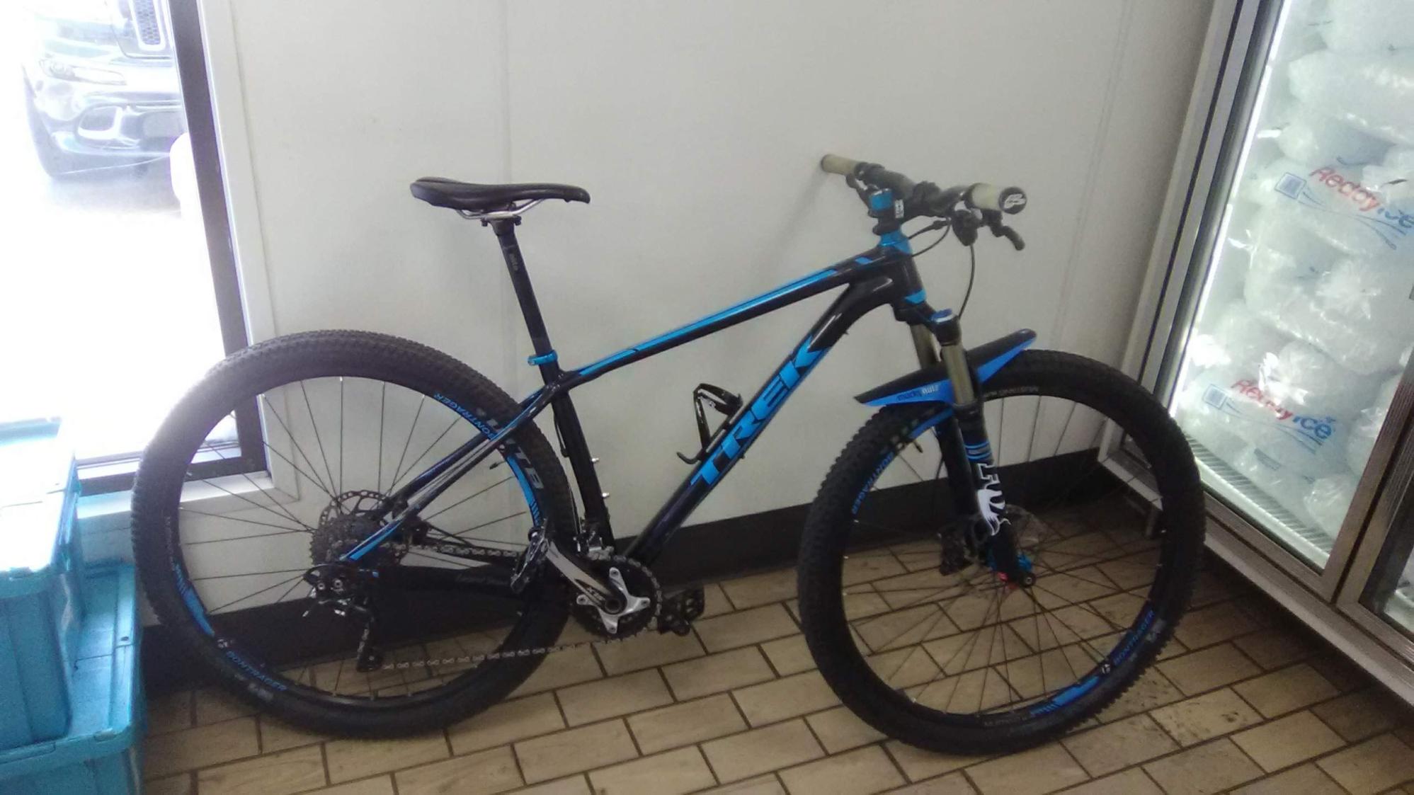 Trek Superfly 8 Black and Blue