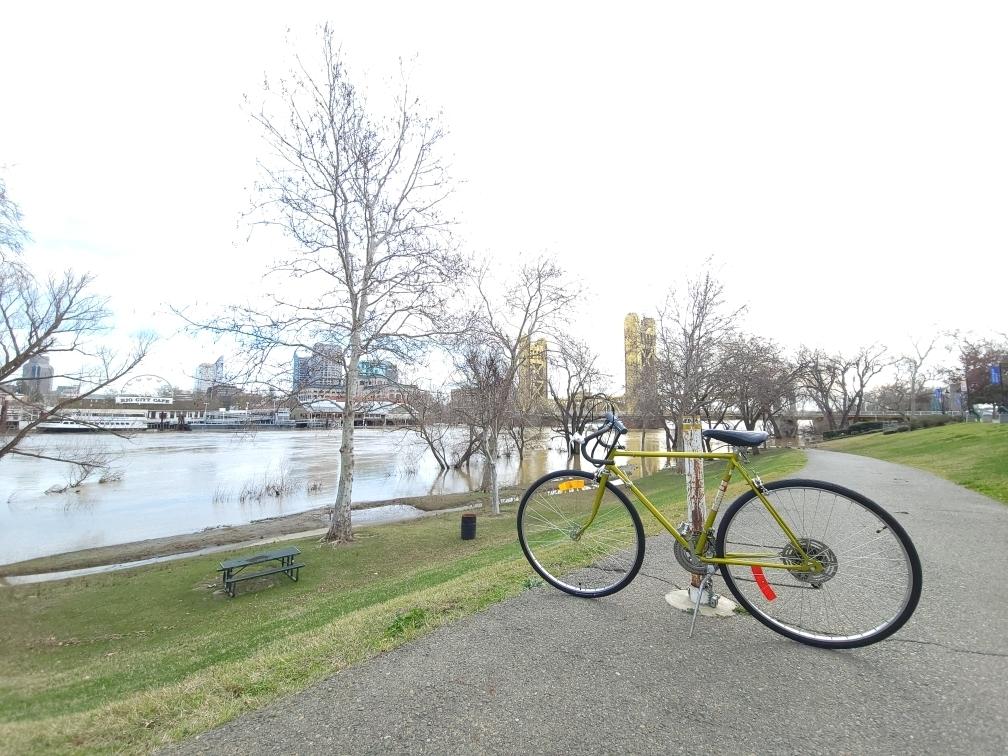 1970 Iverson High step, aluminum, road bike Green