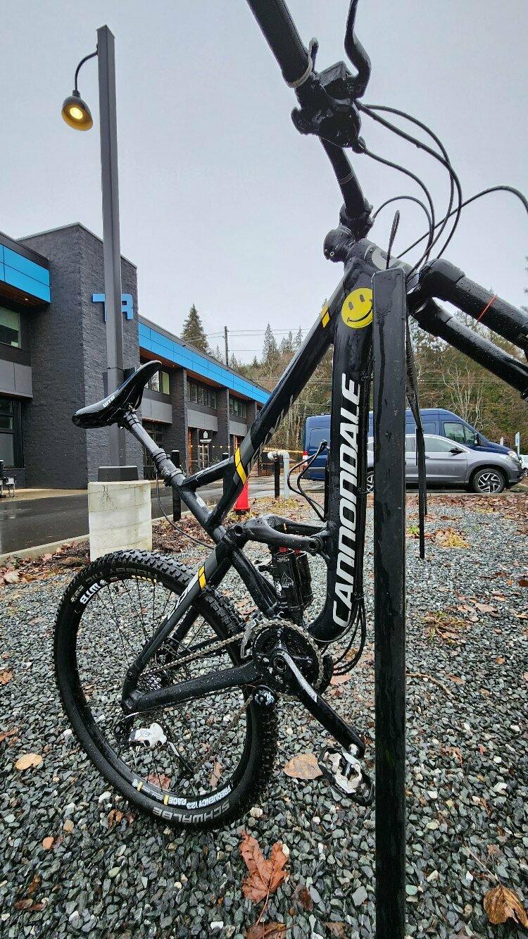 2015 Cannondale Jekyll Black and Yellow or Gold