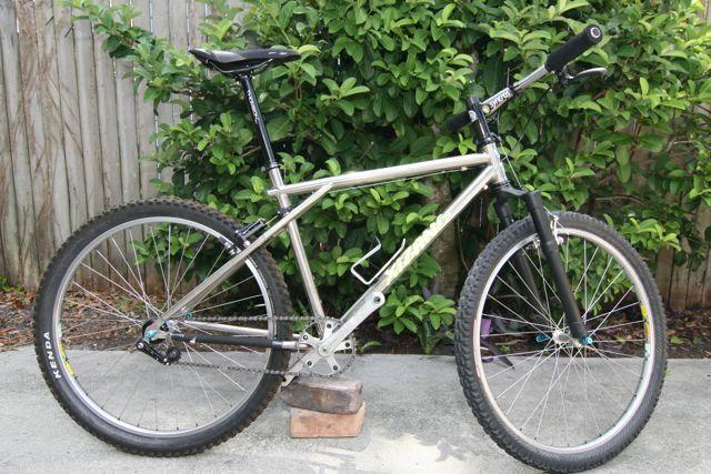 1992 GT Bicycles Xizang  Black