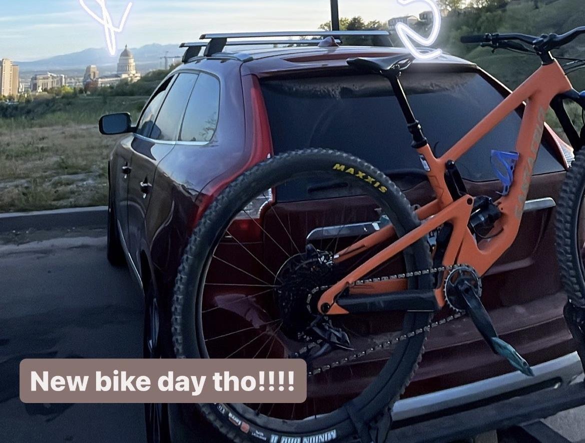 2023 Santa Cruz Hightower Orange