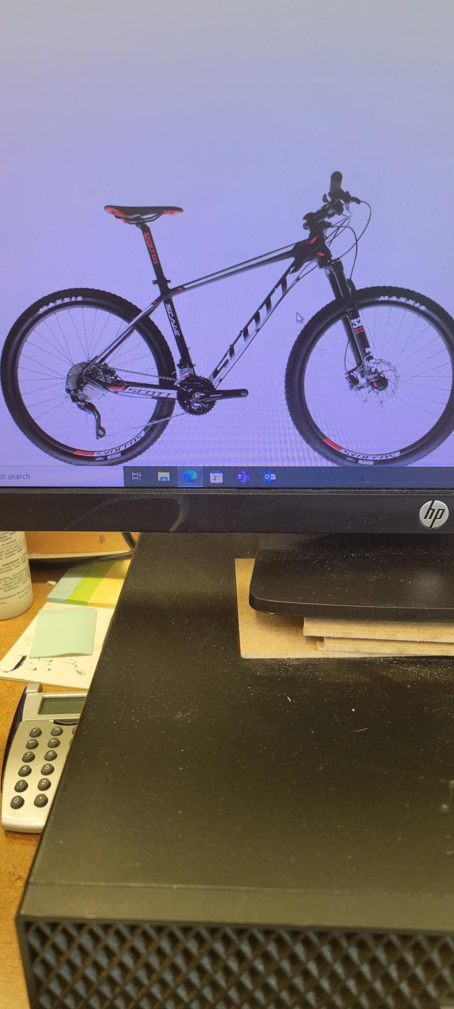 2017 SCOTT scale 750 Black and Red