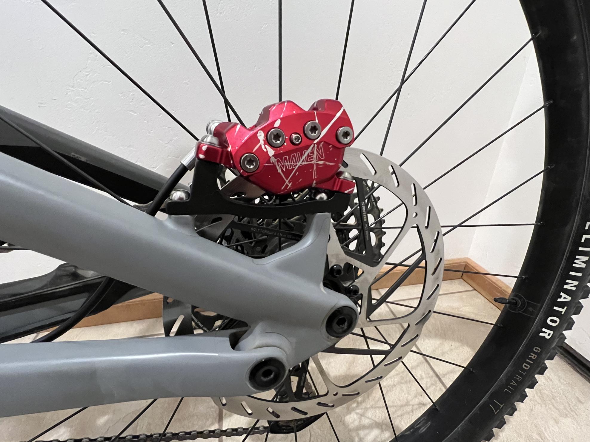 2022 Specialized Enduro Silver, gray or bare metal