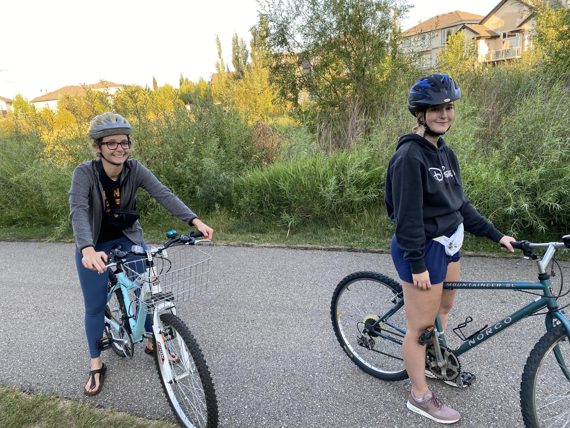 2014 Raleigh Women’s specific design Blue and White