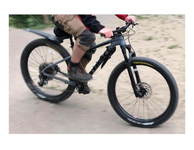 2018 Trek Roscoe 8 Silver, gray or bare metal