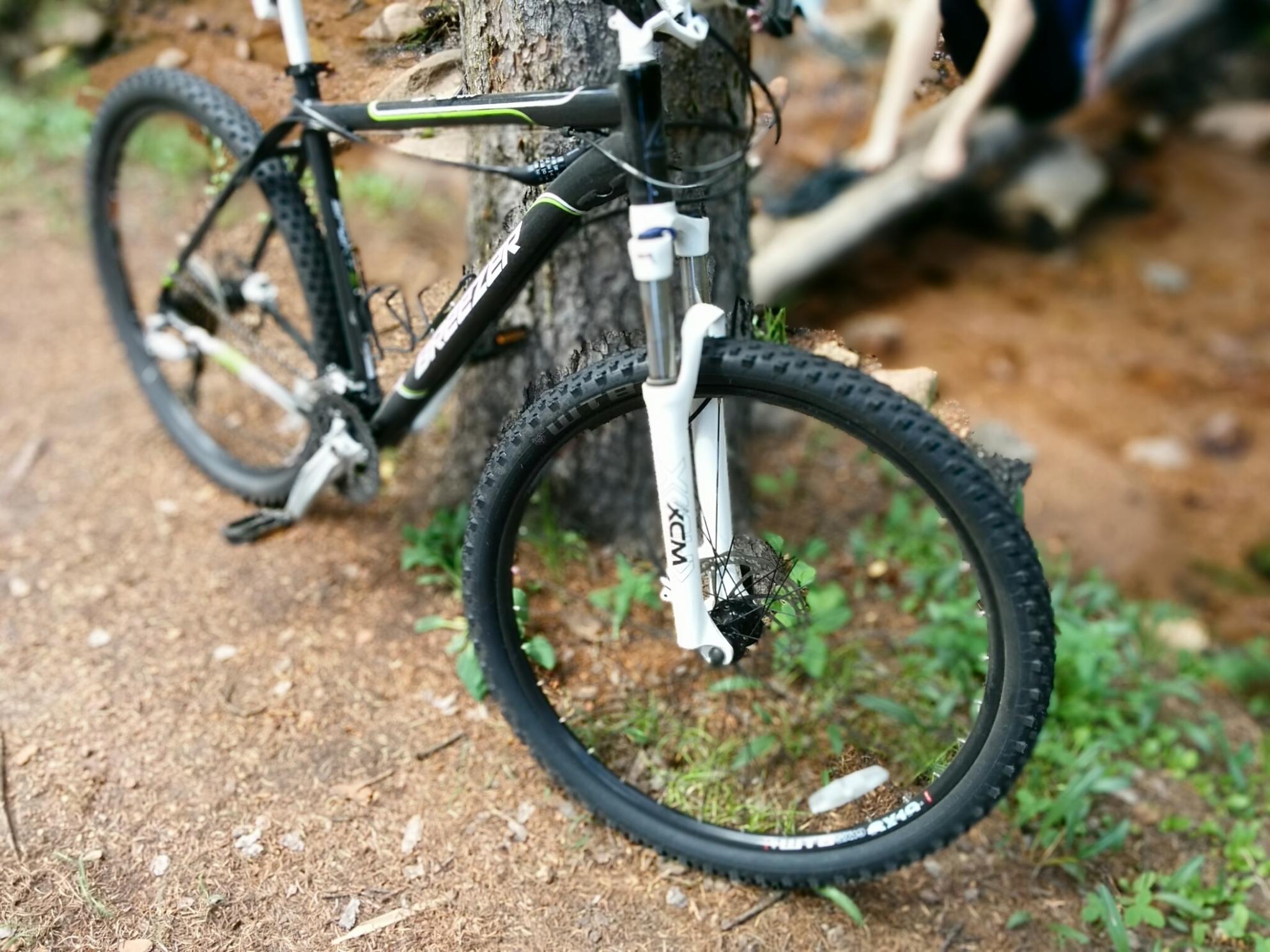 2014 Breezer storm sport  Black, Green, and White