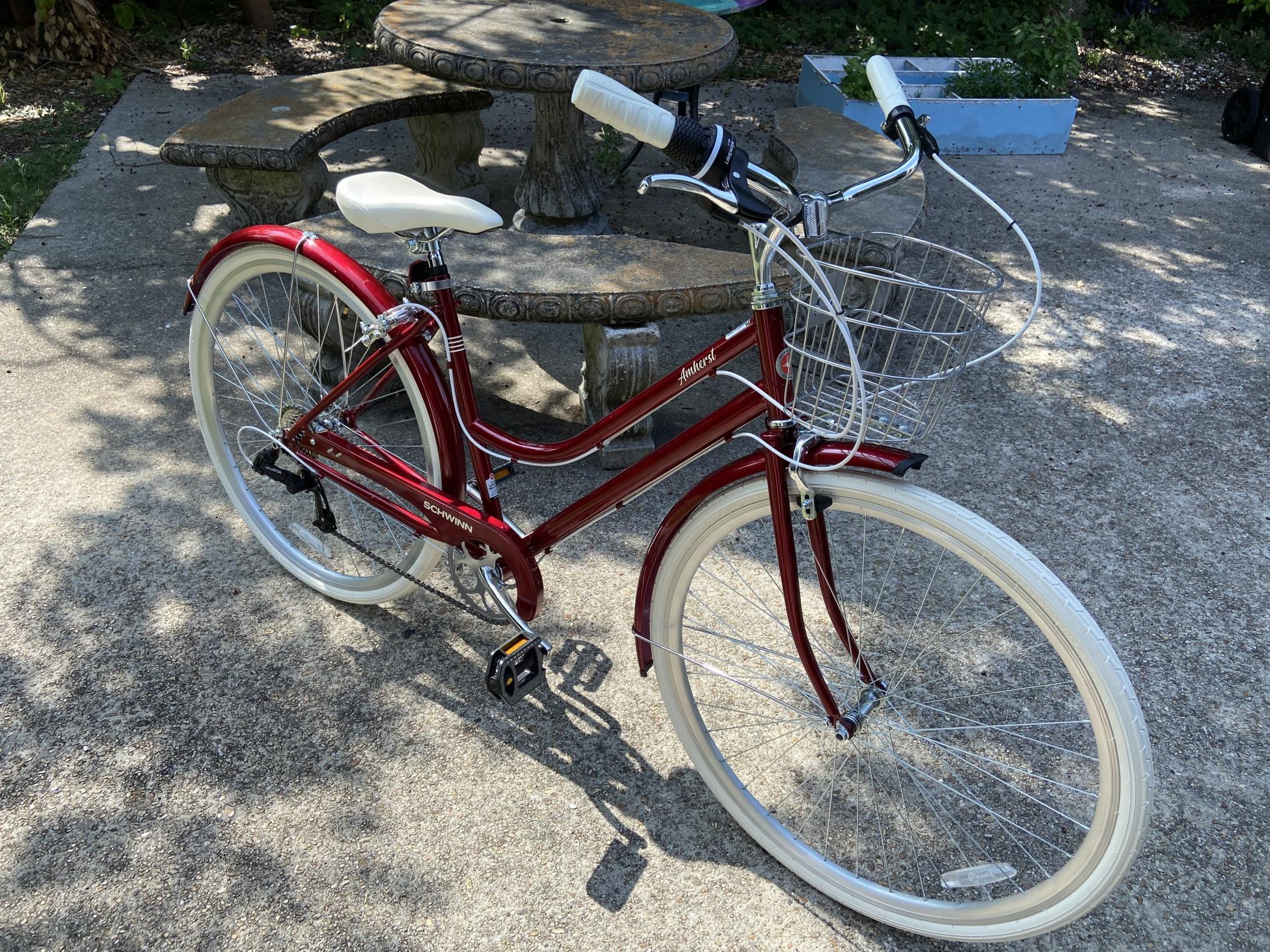Schwinn Amherst 7-Speed Urban Bike Red and White