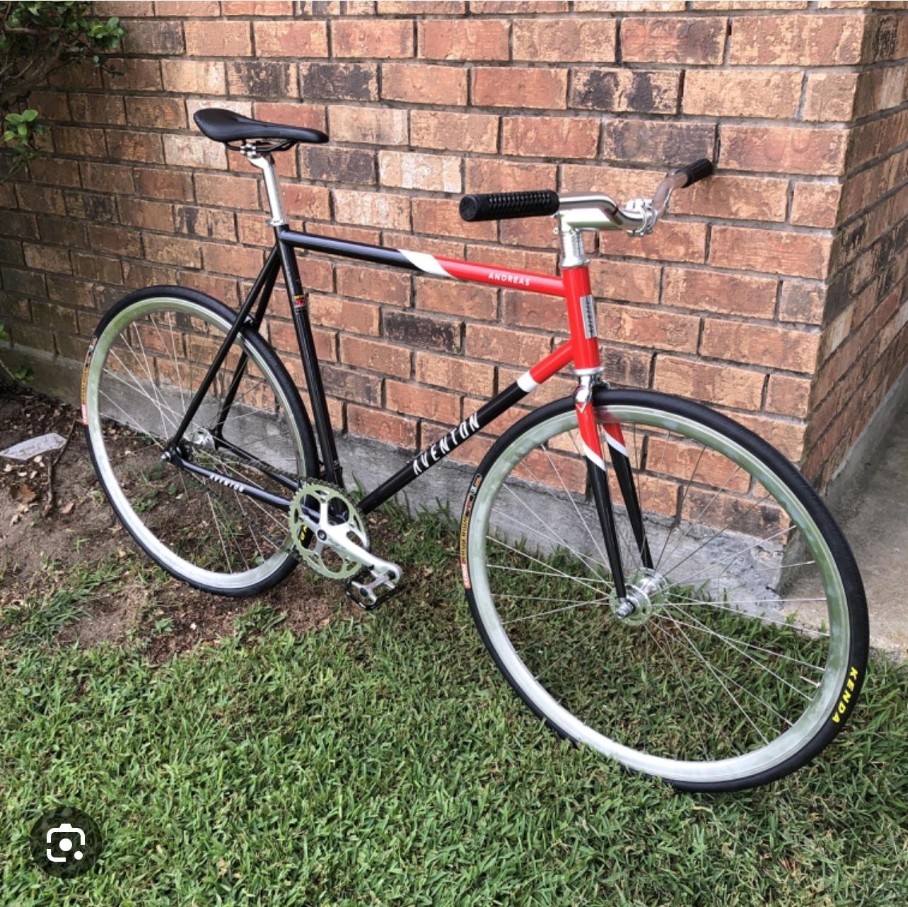 2019 Aventón Andreas Black, Red, and White