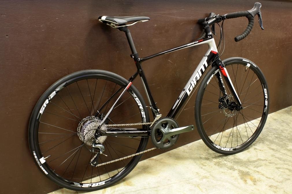 2016 Giant Giant Defy 2 Disk (Compact) Black