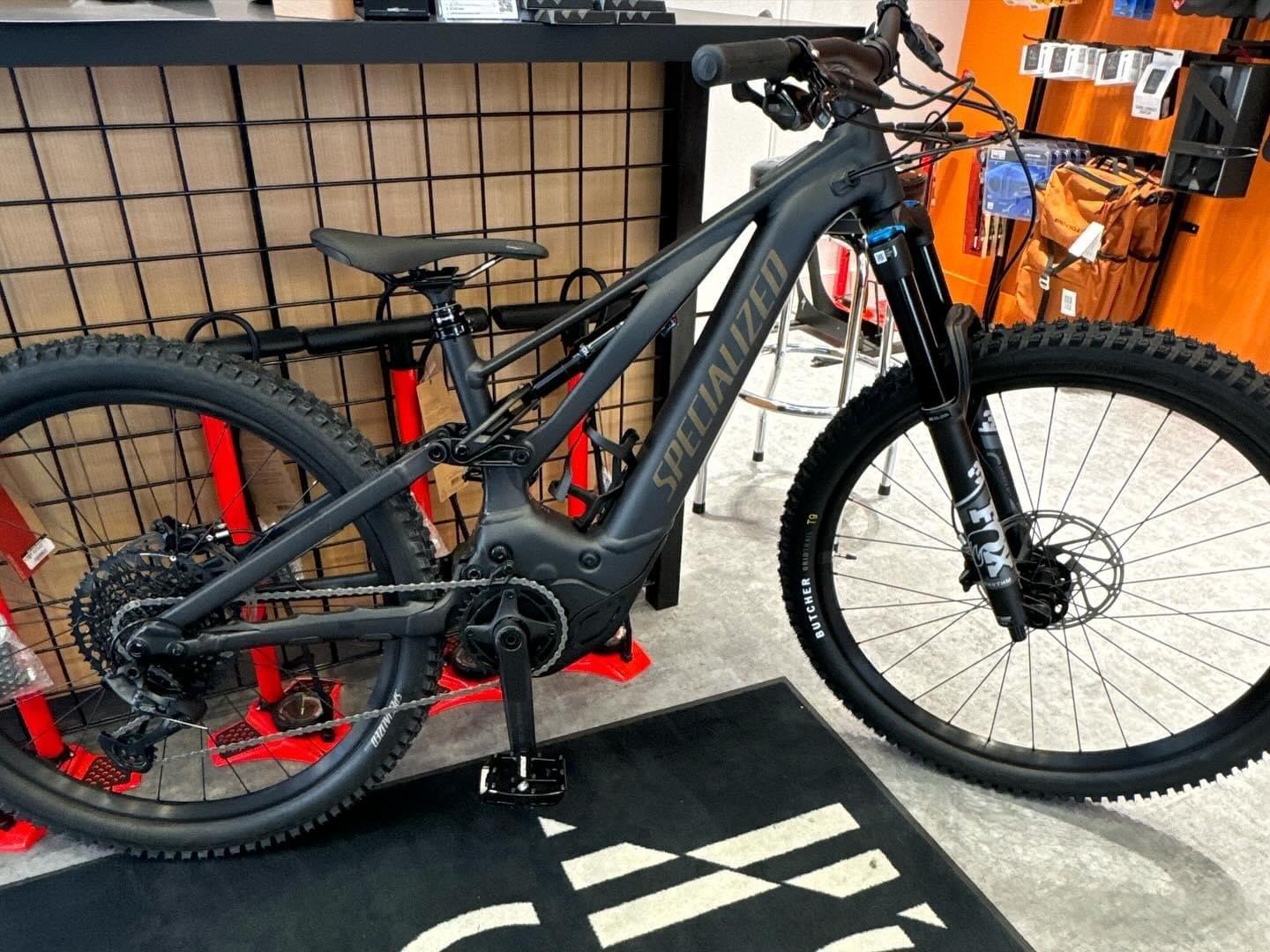 2024 Specialized Levo Black