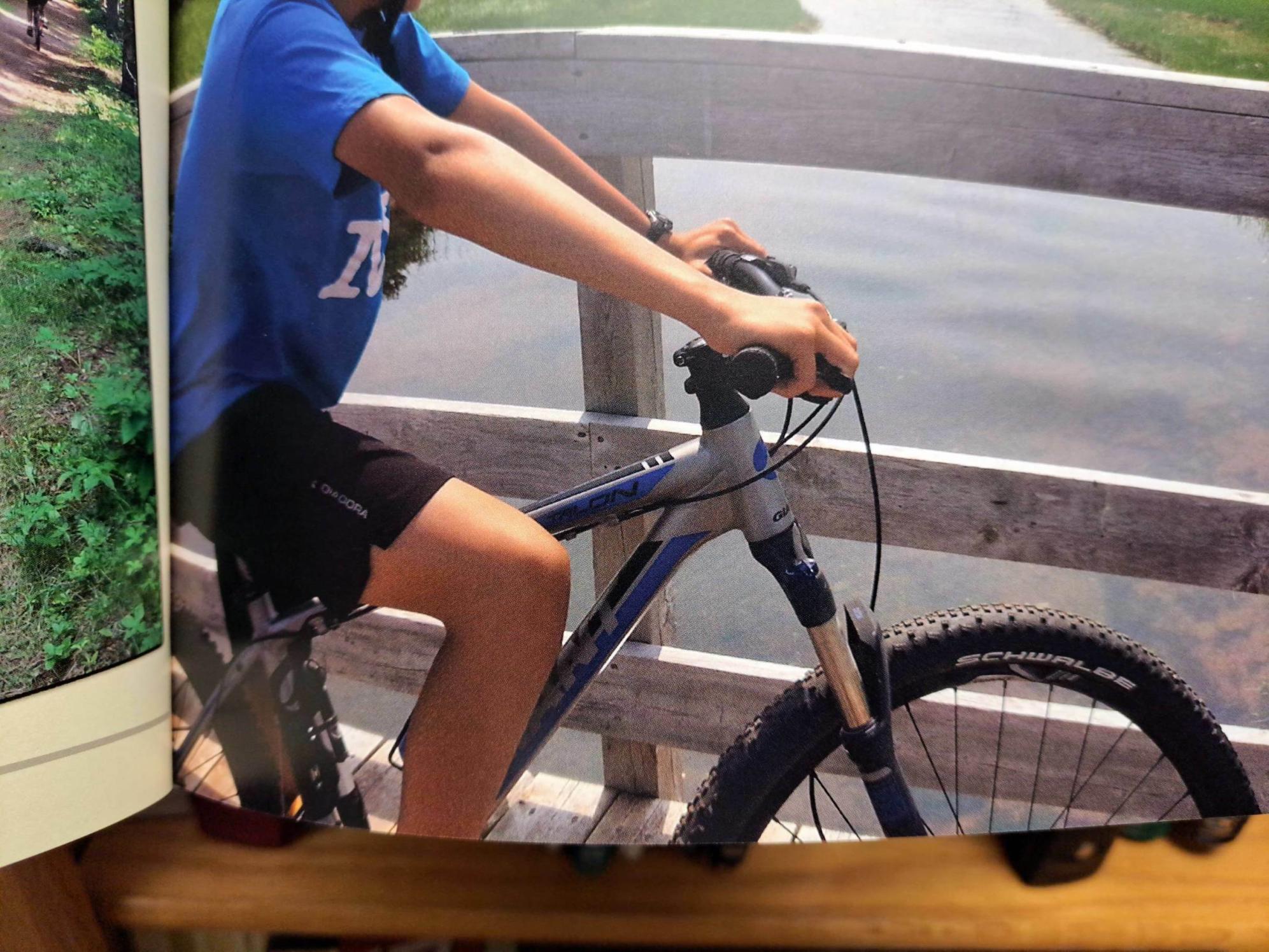 2014 Giant Talon 27.5 1 Silver, gray or bare metal and Blue