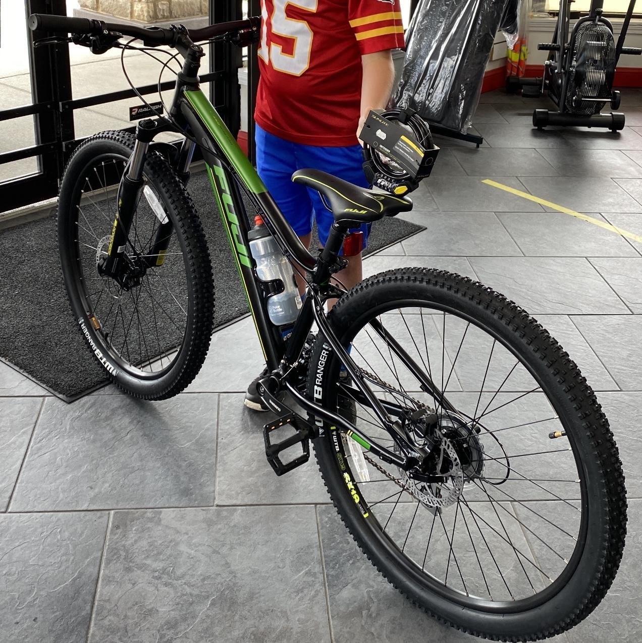 2020 Fuji Black and Green