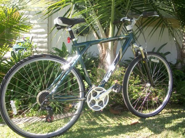 GT Bicycles Nomad  Black