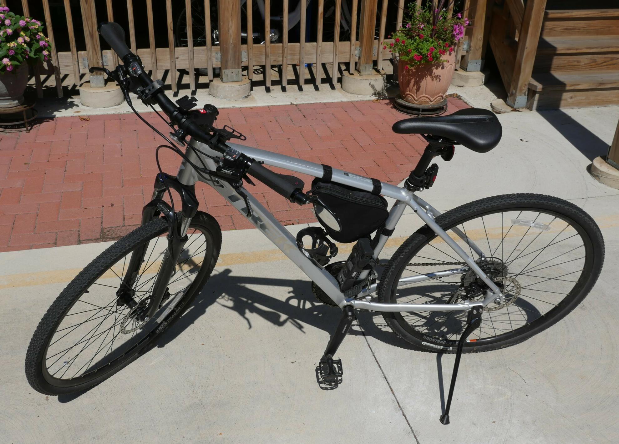 2019 Trek Dual Sport 3 Silver, gray or bare metal