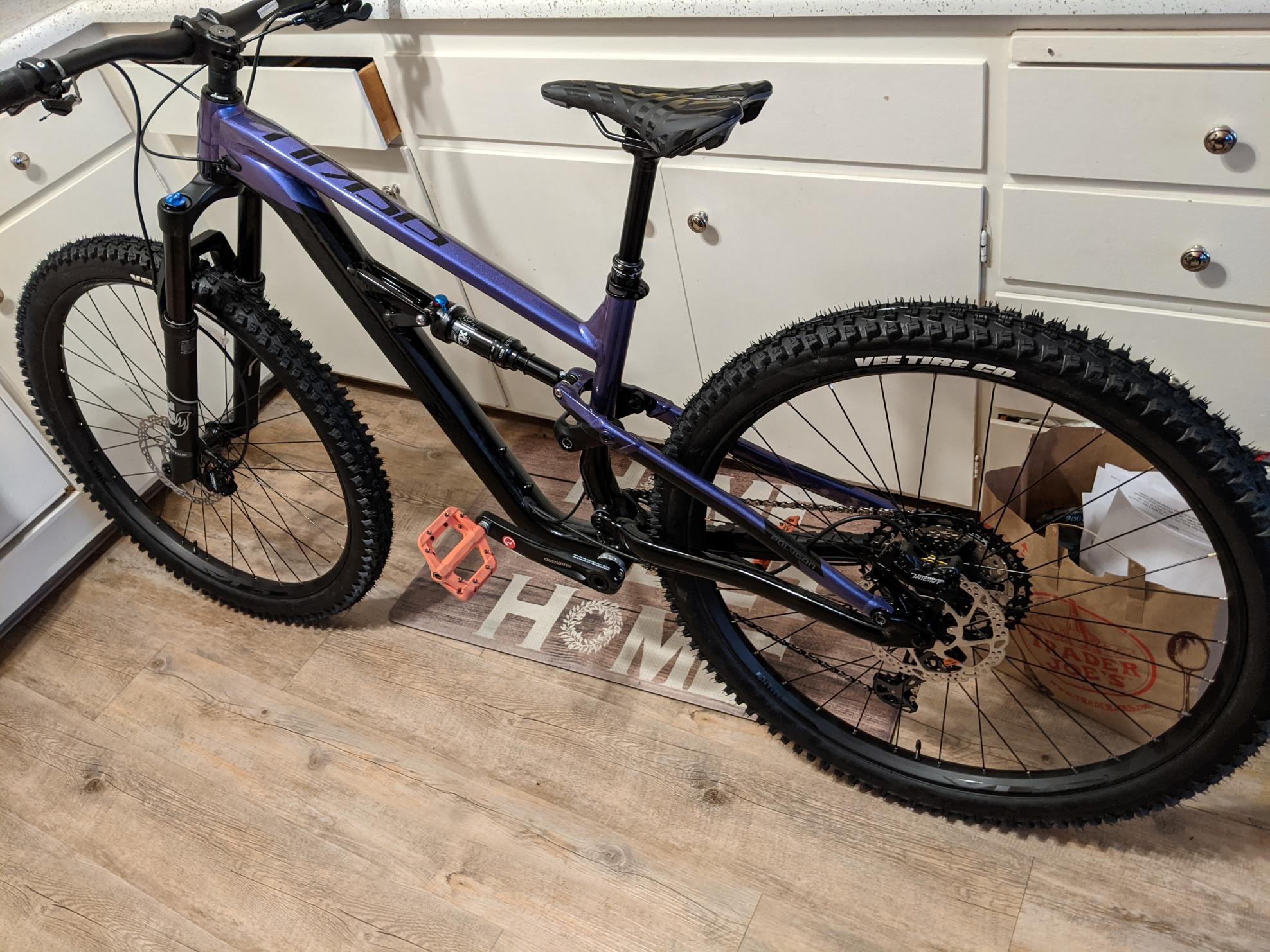 2021 Polygon SISKIU T8 Black and Purple