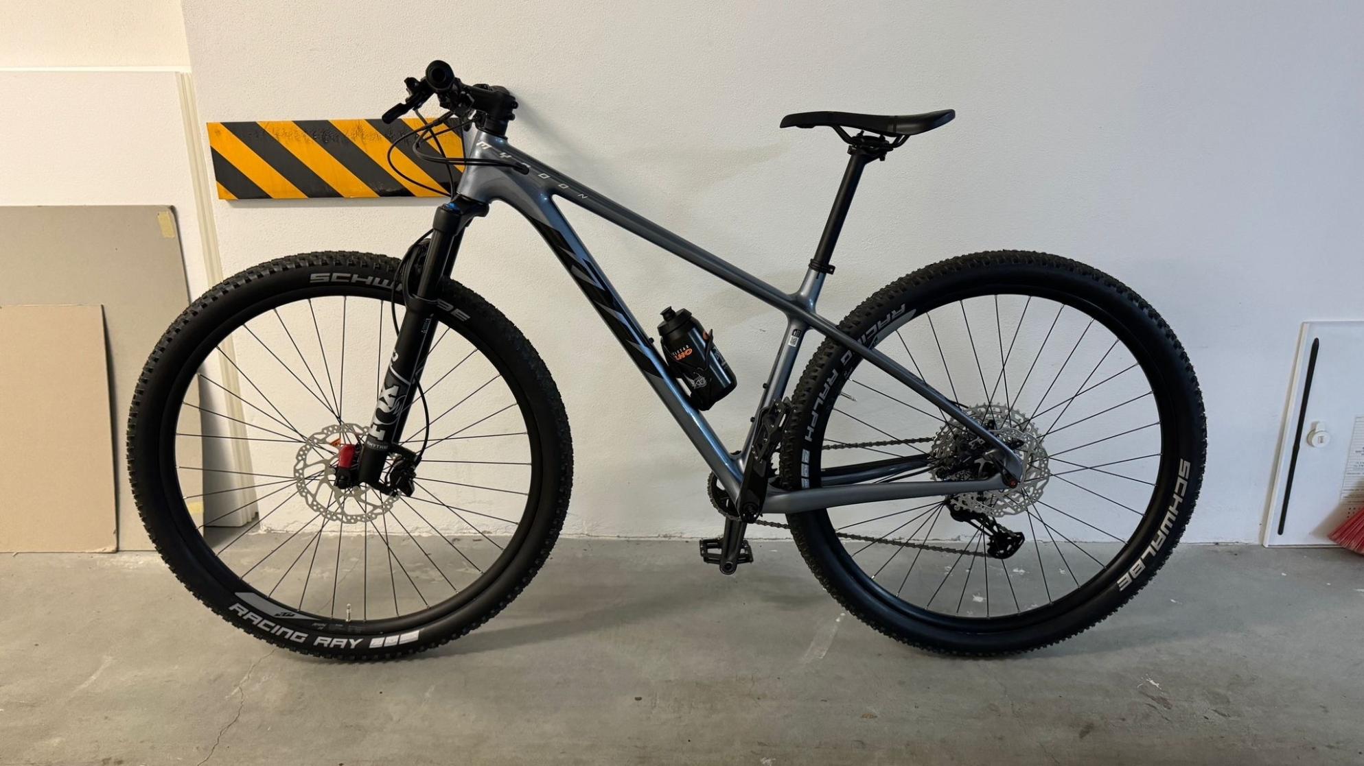 KTM KSC21110080 Silver, gray or bare metal