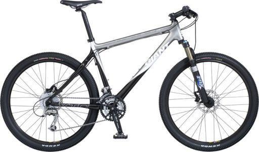 Giant XTC C3 Carbon Black and Silver or Gray